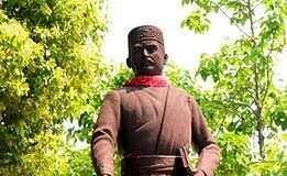 “हजुरबा तिमी फेरि एक पल्ट आउन”
