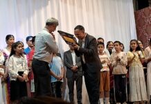 ‘फलामे गेट’ मञ्चित, नाटककार भुसाल सम्मानित